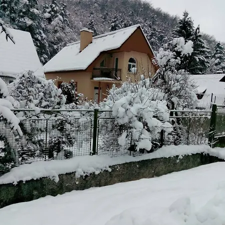 Remata 879 Chalet *