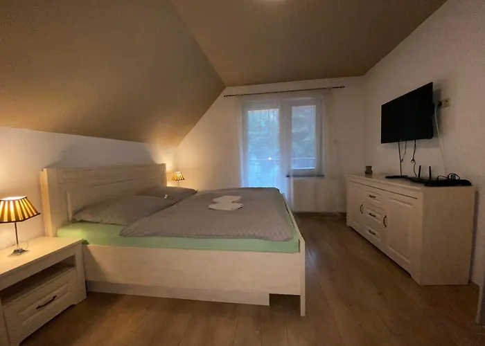 Remata 879 Handlová